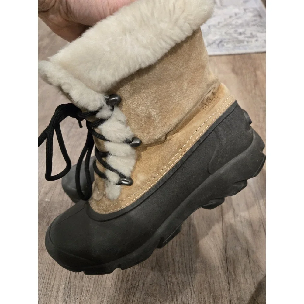 Sorel Womens‎ Suede Snow Angel Waterproof Winter Boots Size US 7 Tan And Black